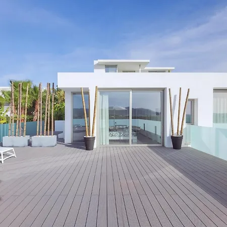 Cielo Villa *